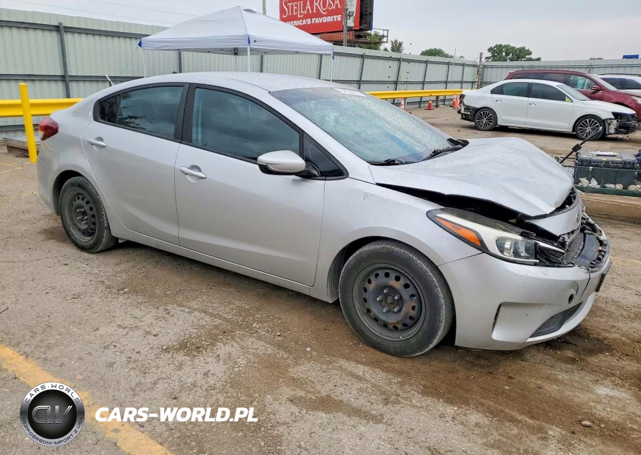 2017 Kia Forte Lx VIN:3KPFK4A73HE115508 - 4