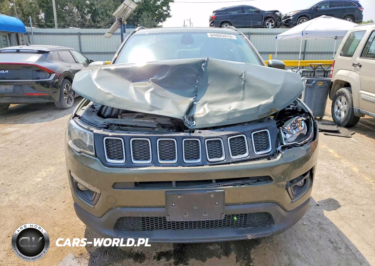 2018 Jeep Compass Latitude VIN:3C4NJDBB5JT174983 - 5