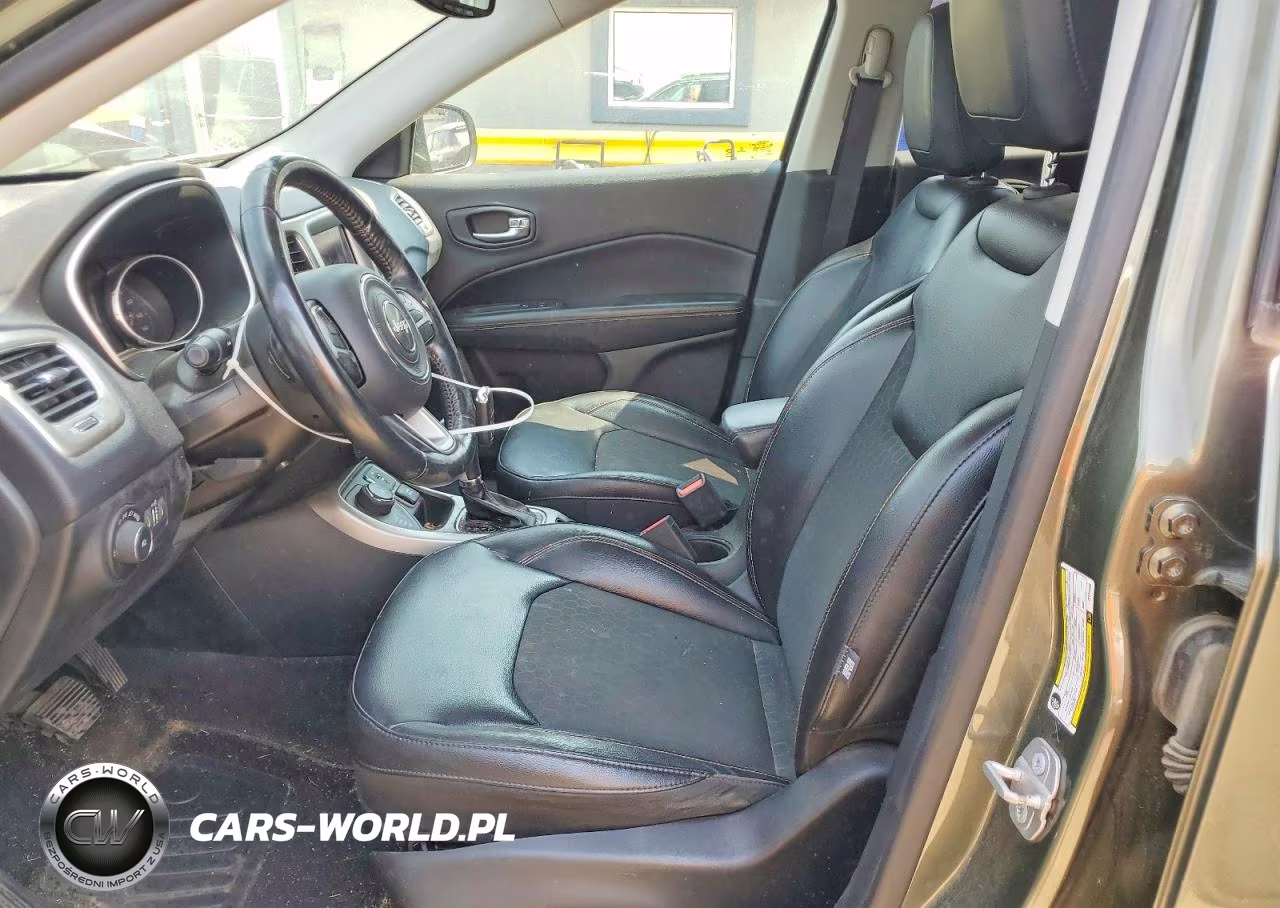 2018 Jeep Compass Latitude VIN:3C4NJDBB5JT174983 - 7