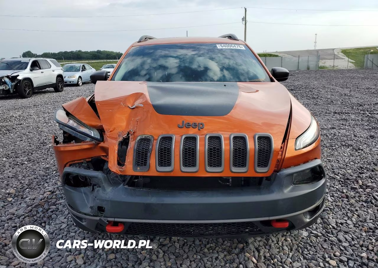 2015 Jeep Cherokee Trailhawk VIN:1C4PJMBB0FW630544 - 5