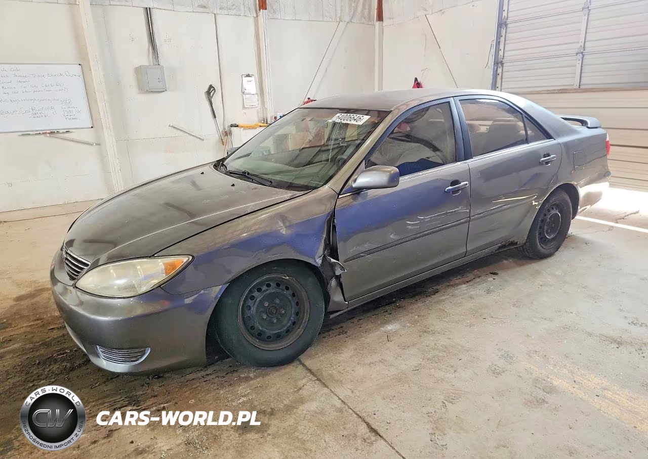 2005 Toyota Camry Le – zdjęcie 1 z 12