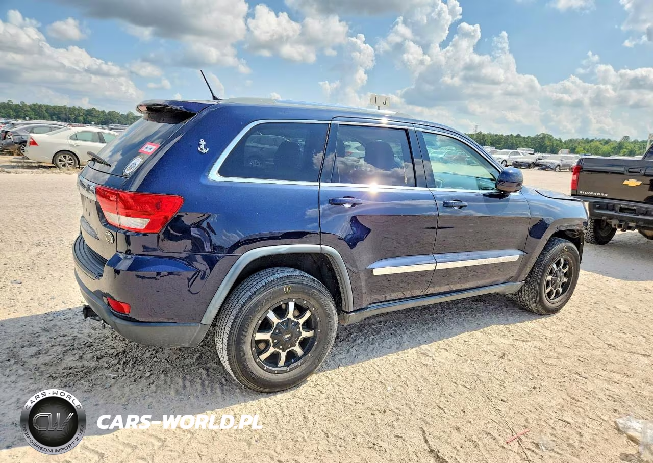 2012 Jeep Grand Cherokee Laredo VIN:1C4RJFAG1CC224657 - 3