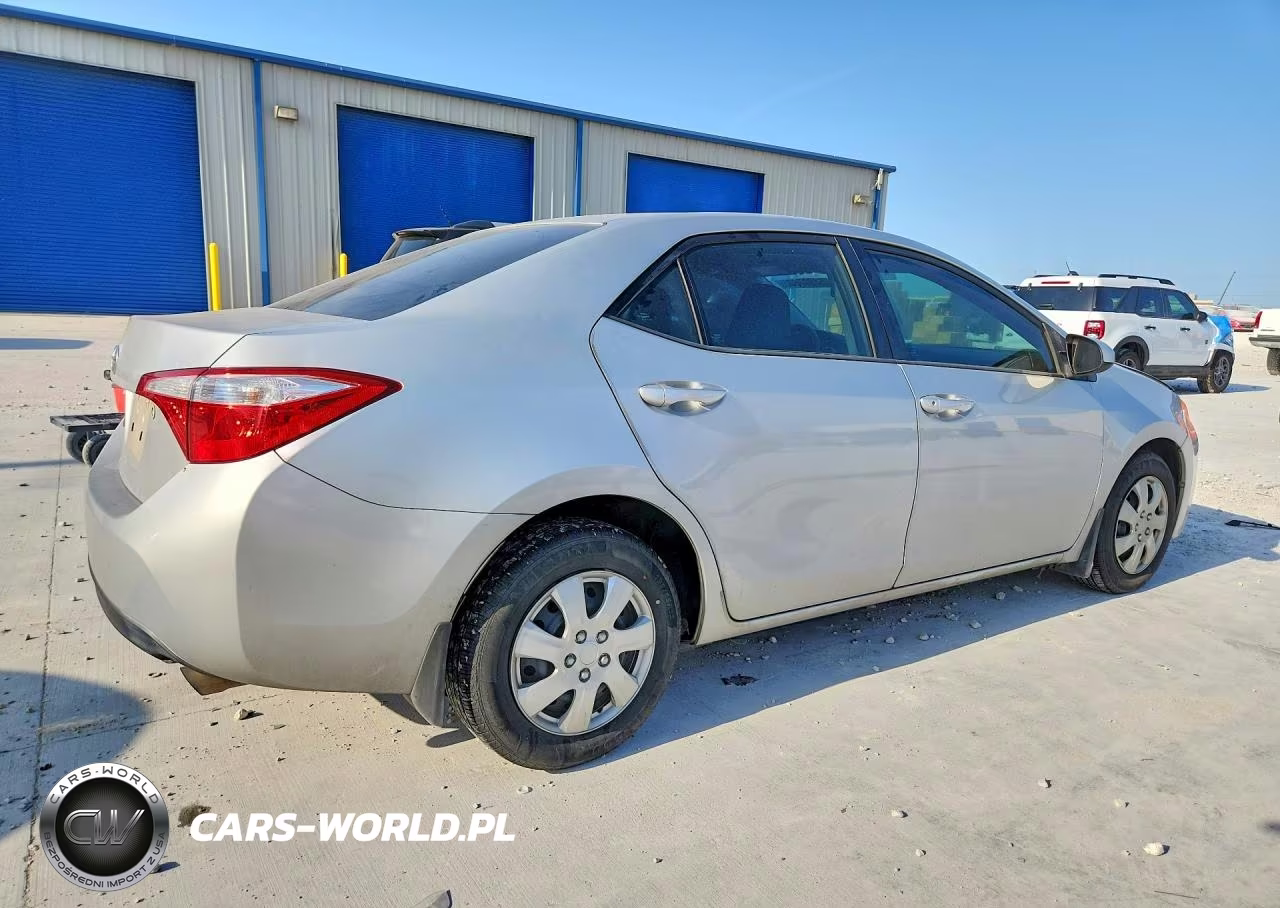 2015 Toyota Corolla L VIN:5YFBURHE6FP195909 - 3