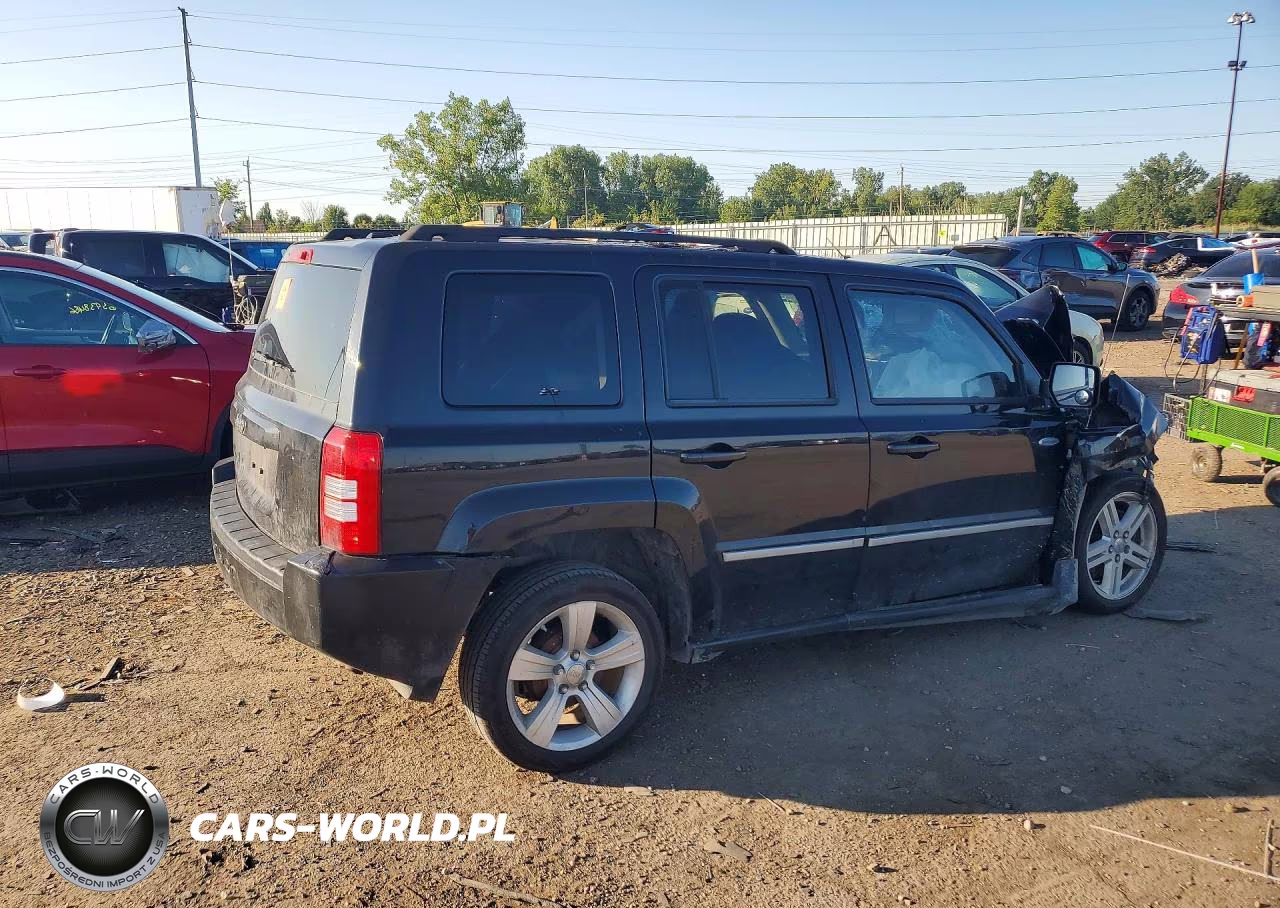 2010 Jeep Patriot Sport VIN:1J4NT1GB5AD666382 - 3