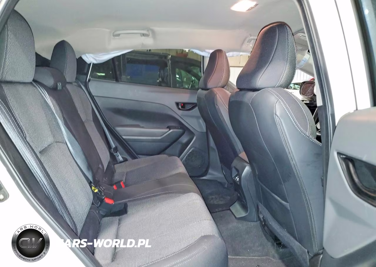 2024 Subaru Crosstrek Premium VIN:JF2GUADC0RH221983 - 11