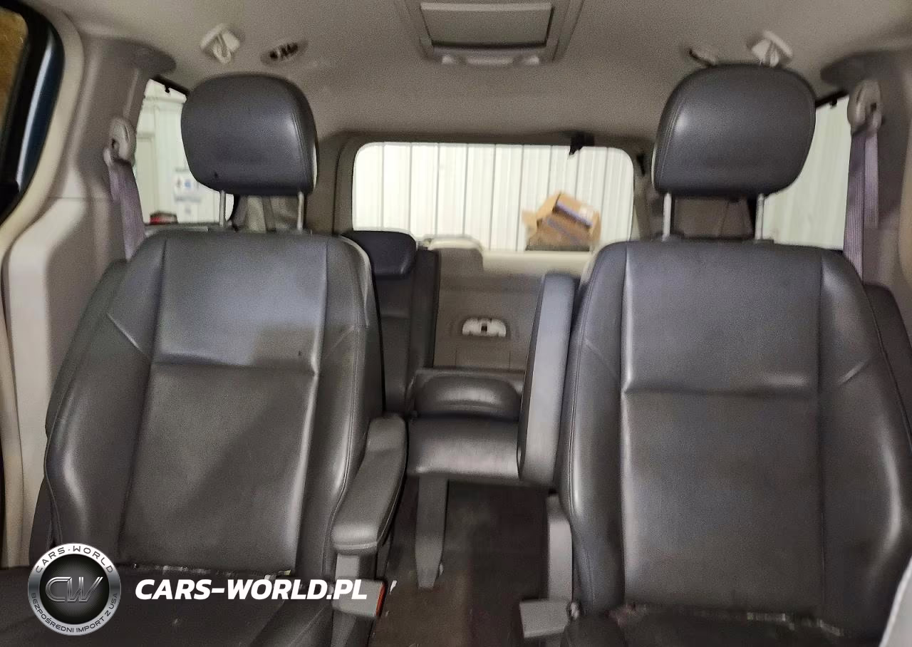 2010 Volkswagen Routan Se VIN:2V4RW3D18AR236967 - 10