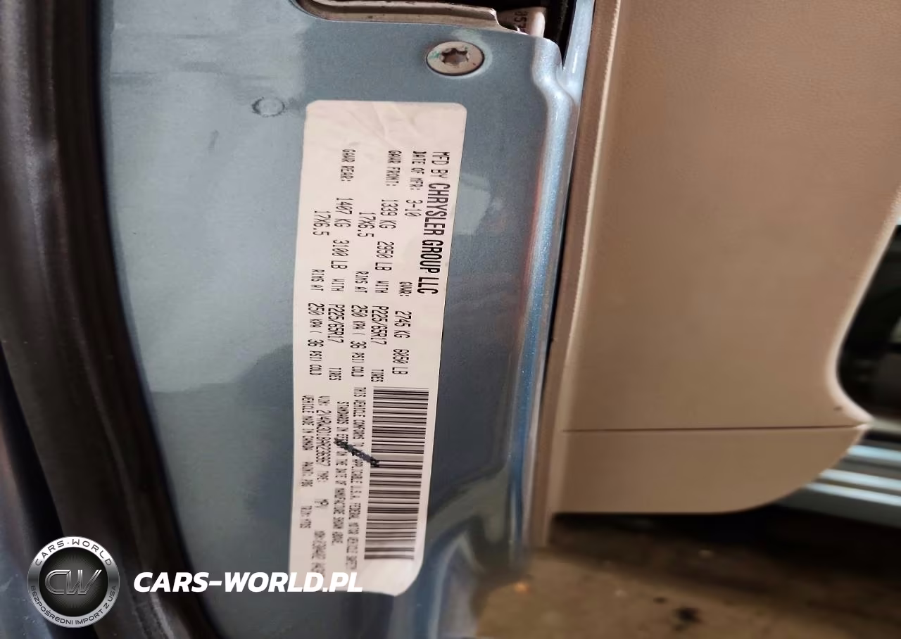 2010 Volkswagen Routan Se VIN:2V4RW3D18AR236967 - 13