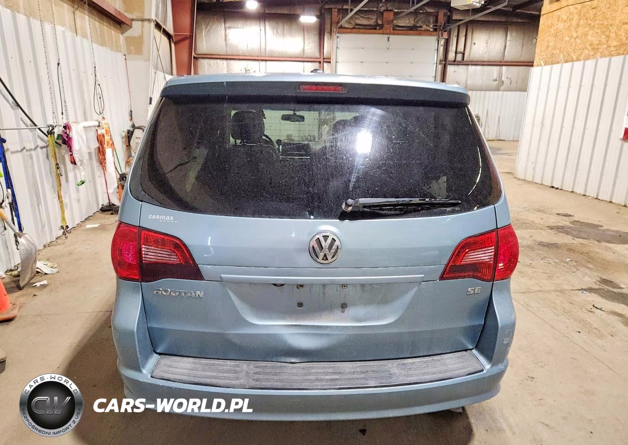 2010 Volkswagen Routan Se VIN:2V4RW3D18AR236967 - 6