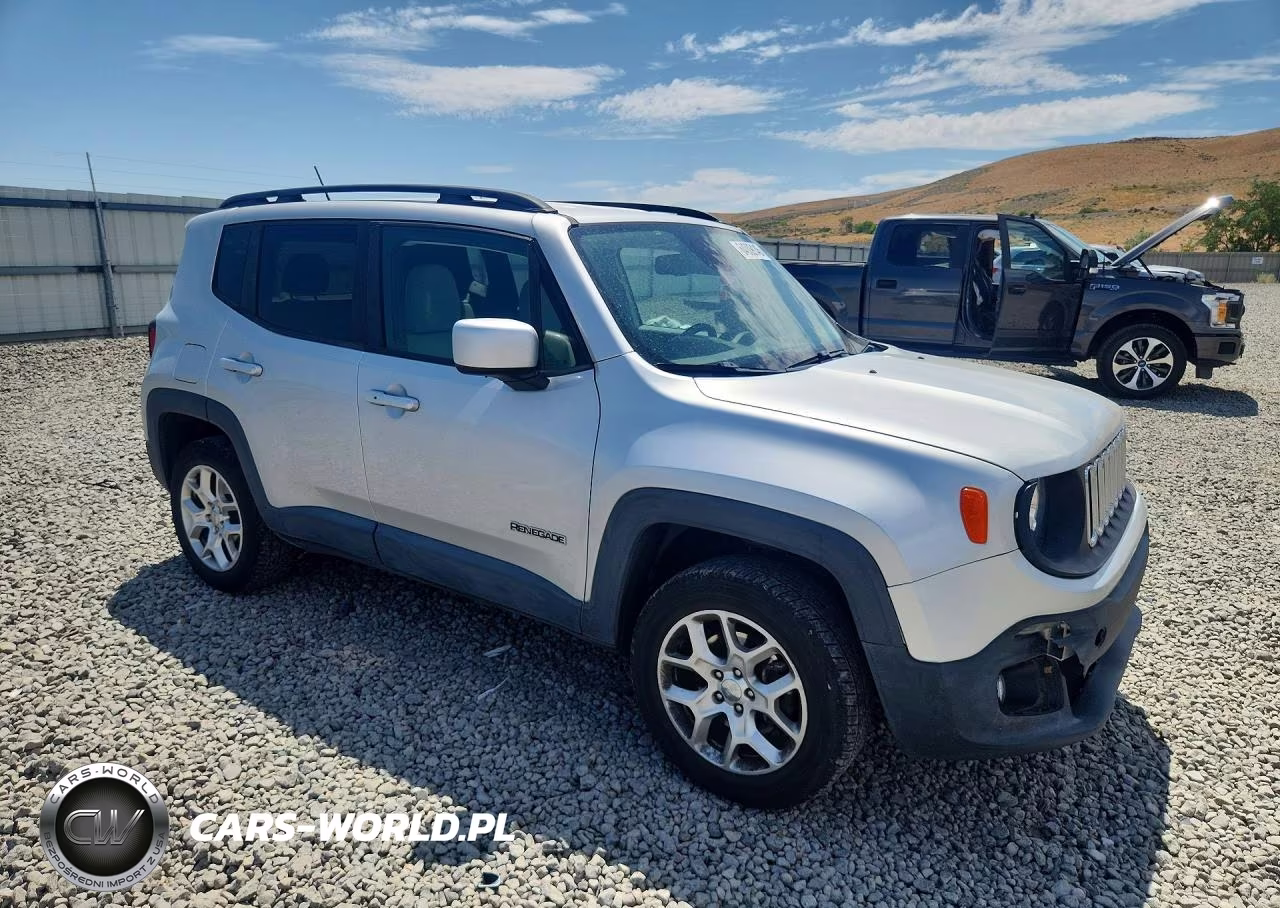 2017 Jeep Renegade Latitude VIN:ZACCJBBB7HPE44499 - 4