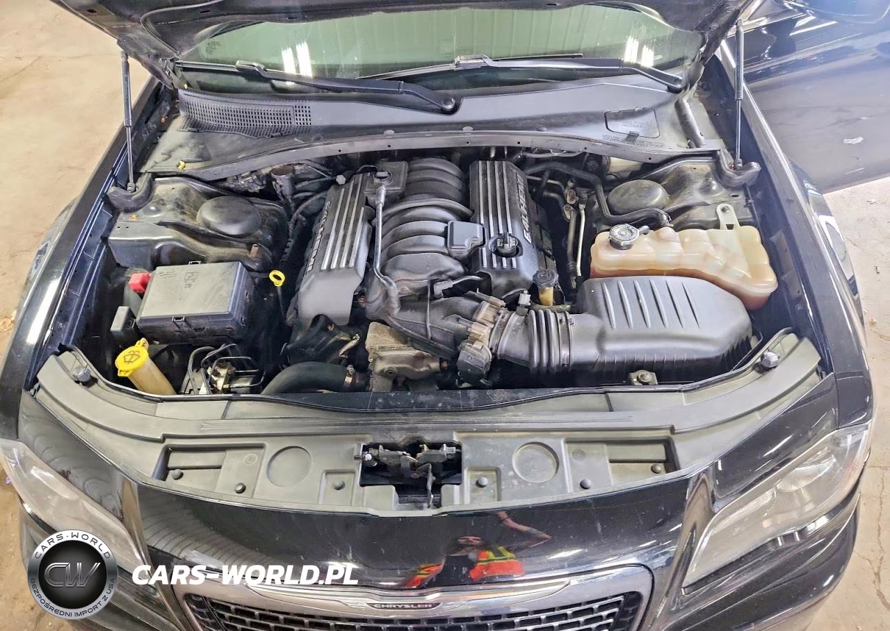 2013 Chrysler 300 Srt-8 VIN:2C3CCAFJ6DH559858 - 11