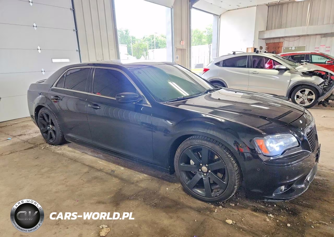 2013 Chrysler 300 Srt-8 VIN:2C3CCAFJ6DH559858 - 4