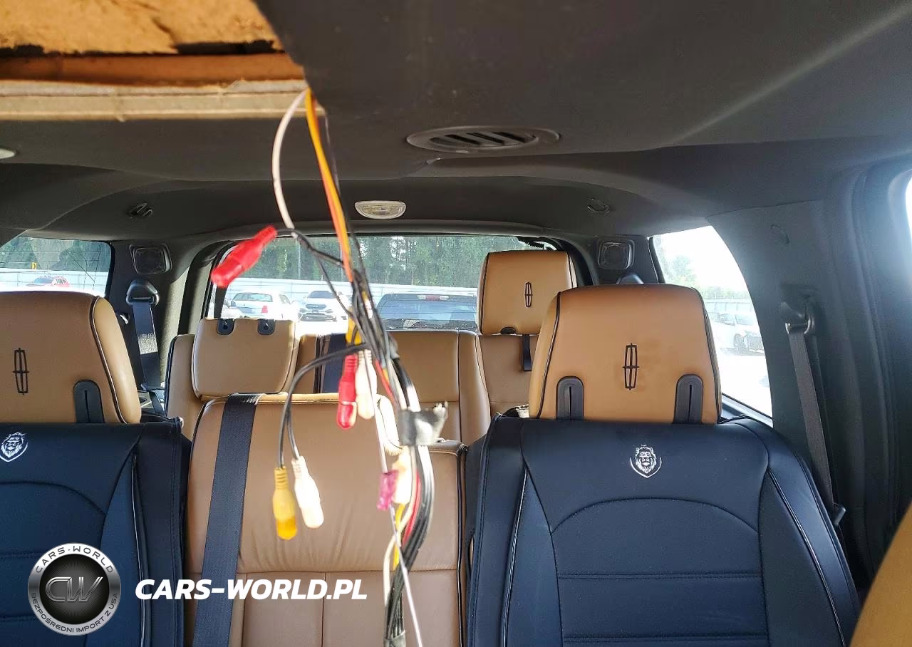 2011 Lincoln Navigator VIN:5LMJJ2J50BEJ01965 - 10