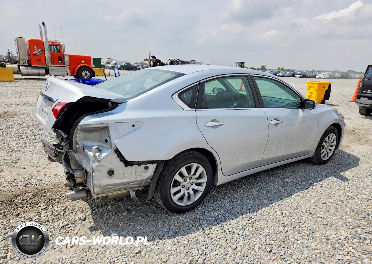 2017 Nissan Altima 2.5 S VIN:1N4AL3AP8HN365801 - 3