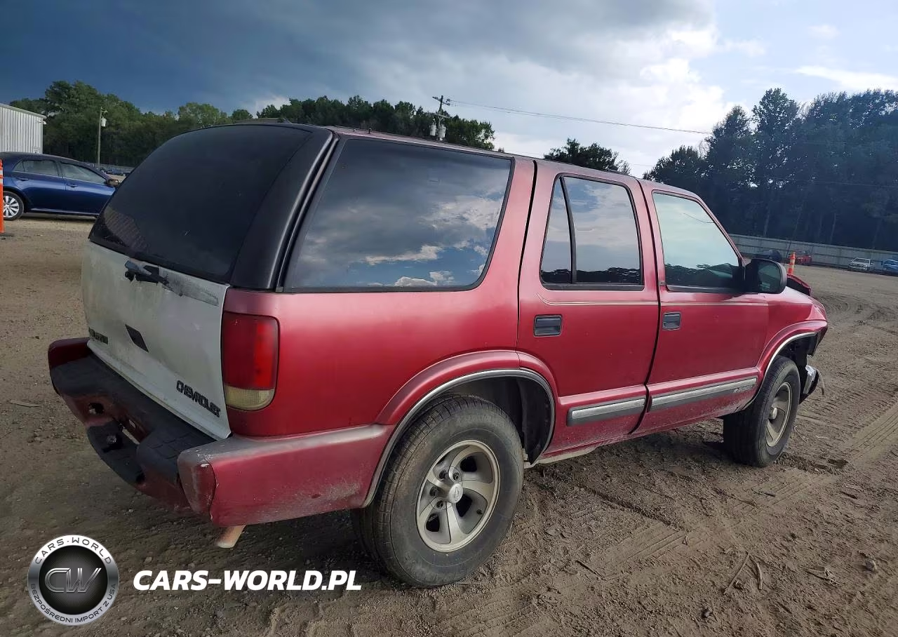 2001 Chevrolet Blazer 330 VIN:1GNCS13W012127549 - 3