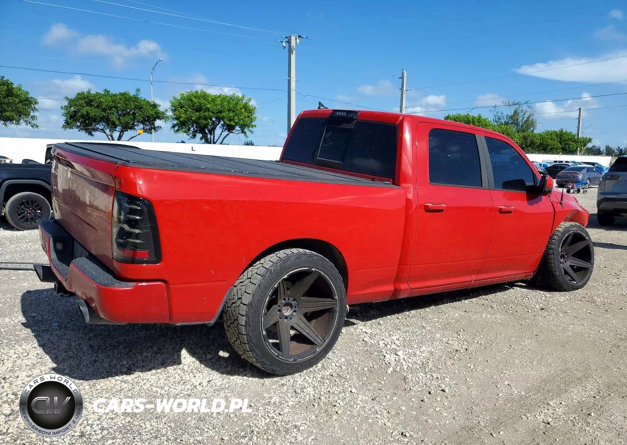 2015 Ram 1500 Sport VIN:1C6RR6UT6FS629416 - 3