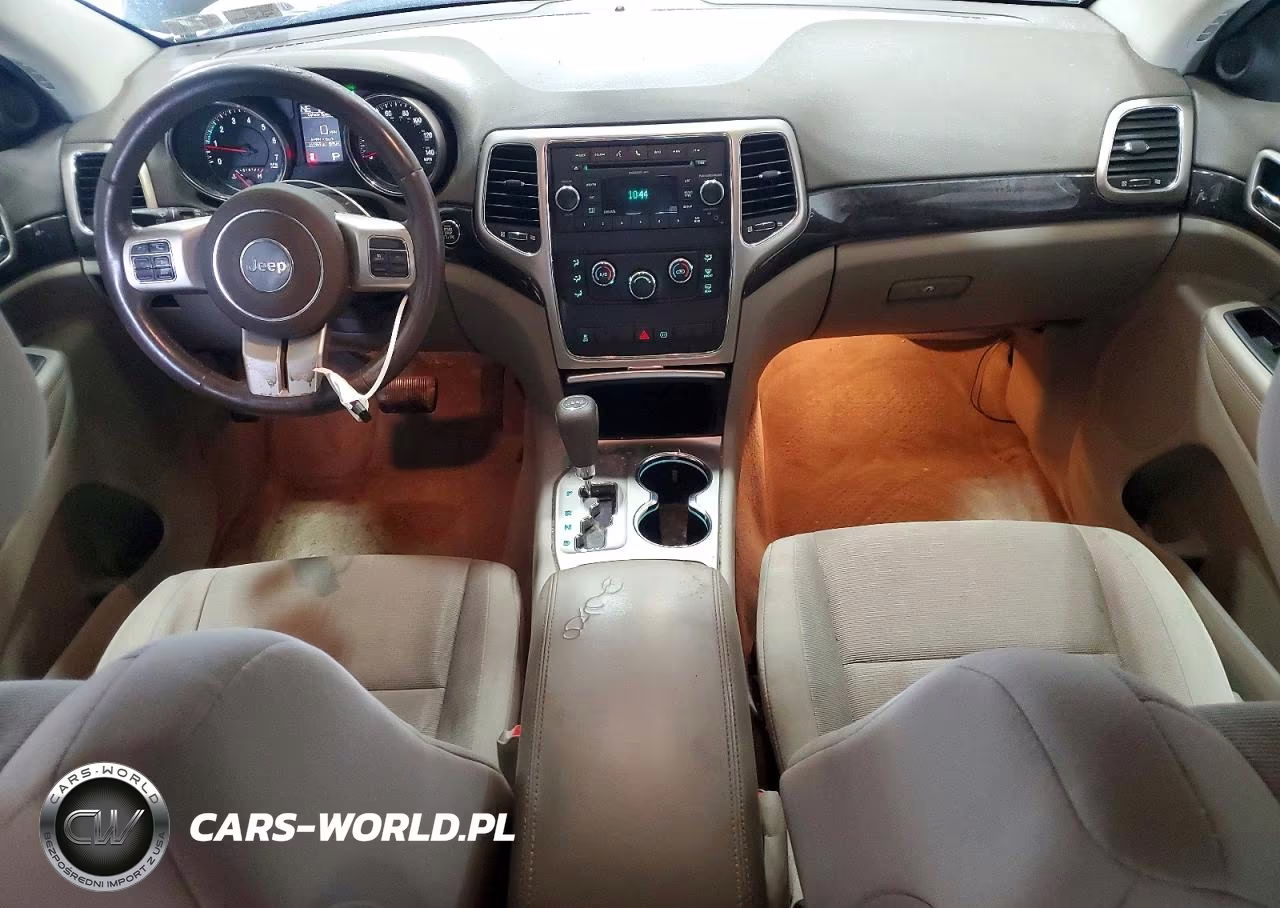 2011 Jeep Grand Cherokee Laredo VIN:1J4RR4GG1BC570933 - 8