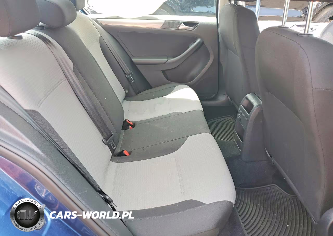 2018 Volkswagen Jetta S VIN:3VW2B7AJ7JM246851 - 10