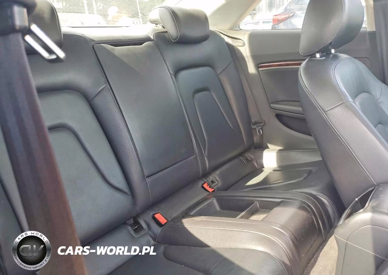 2011 Audi A5 Premium VIN:WAUCFAFR2BA021238 - 10