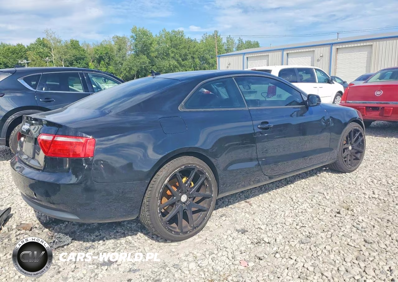 2011 Audi A5 Premium VIN:WAUCFAFR2BA021238 - 3