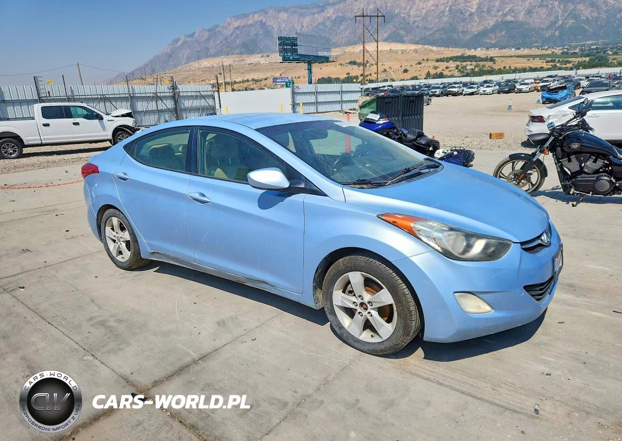 2012 Hyundai Elantra VIN:KMHDH4AE2CU304502 - 4