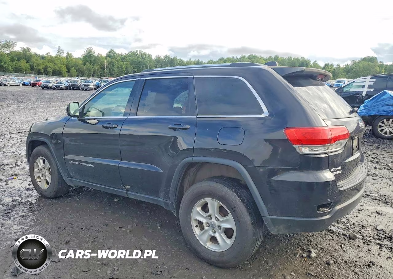 2015 Jeep Grand Cherokee Laredo VIN:1C4RJFAGXFC844587 - 2
