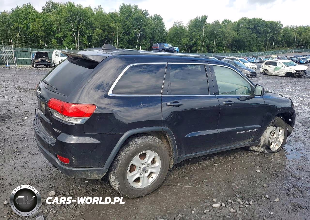 2015 Jeep Grand Cherokee Laredo VIN:1C4RJFAGXFC844587 - 3