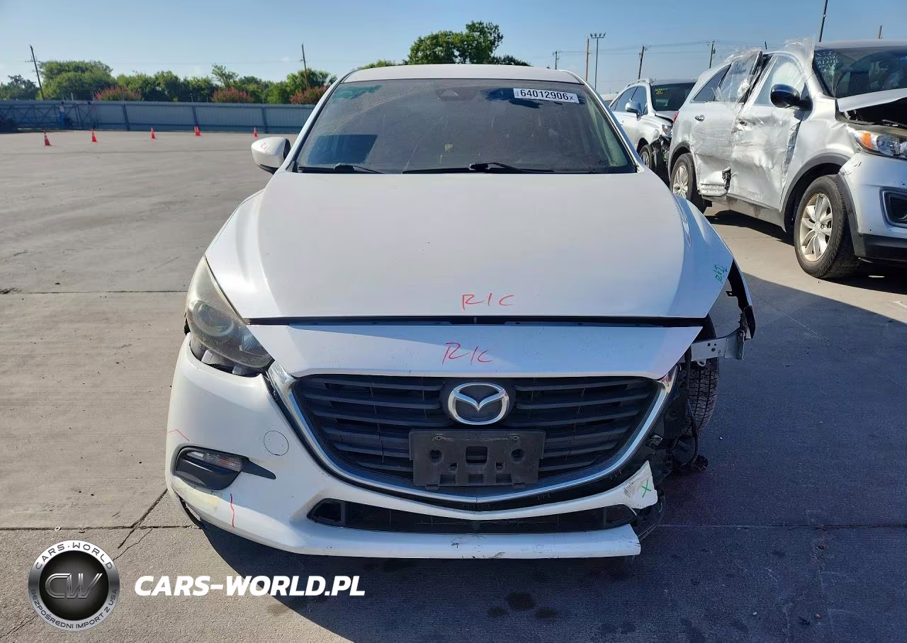 2018 Mazda 3 Touring VIN:3MZBN1V32JM183450 - 5