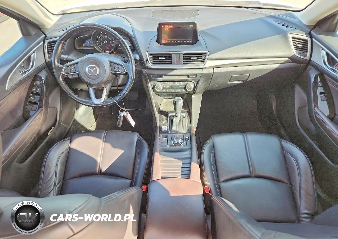 2018 Mazda 3 Touring VIN:3MZBN1V32JM183450 - 8