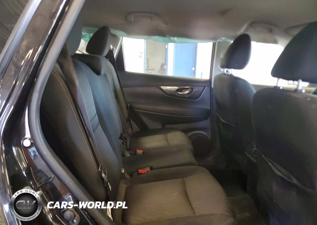 2018 Nissan Rogue S VIN:KNMAT2MV7JP586136 - 11
