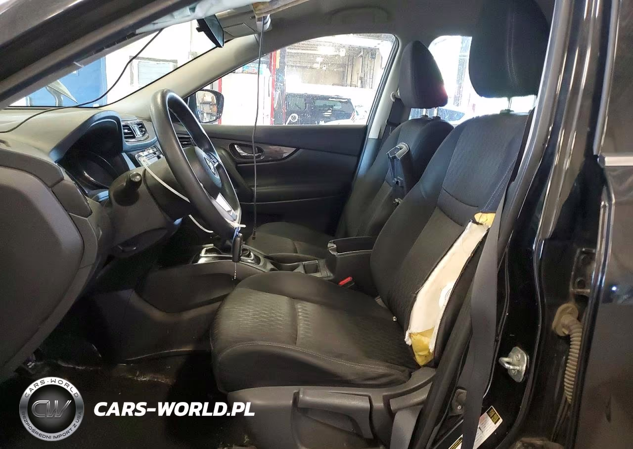 2018 Nissan Rogue S VIN:KNMAT2MV7JP586136 - 7