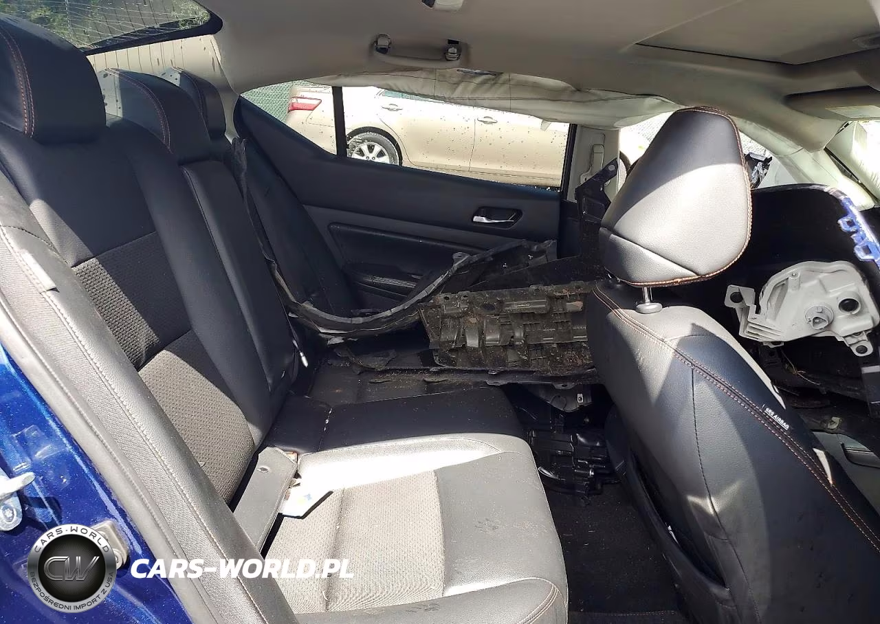 2019 Nissan Altima Sr VIN:1N4BL4CW8KC236975 - 10