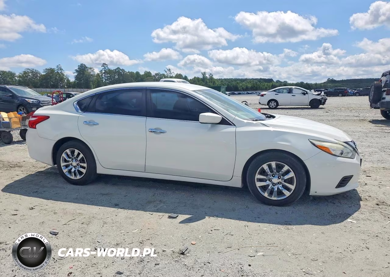 2017 Nissan Altima 2.5 S VIN:1N4AL3AP2HC235153 - 4