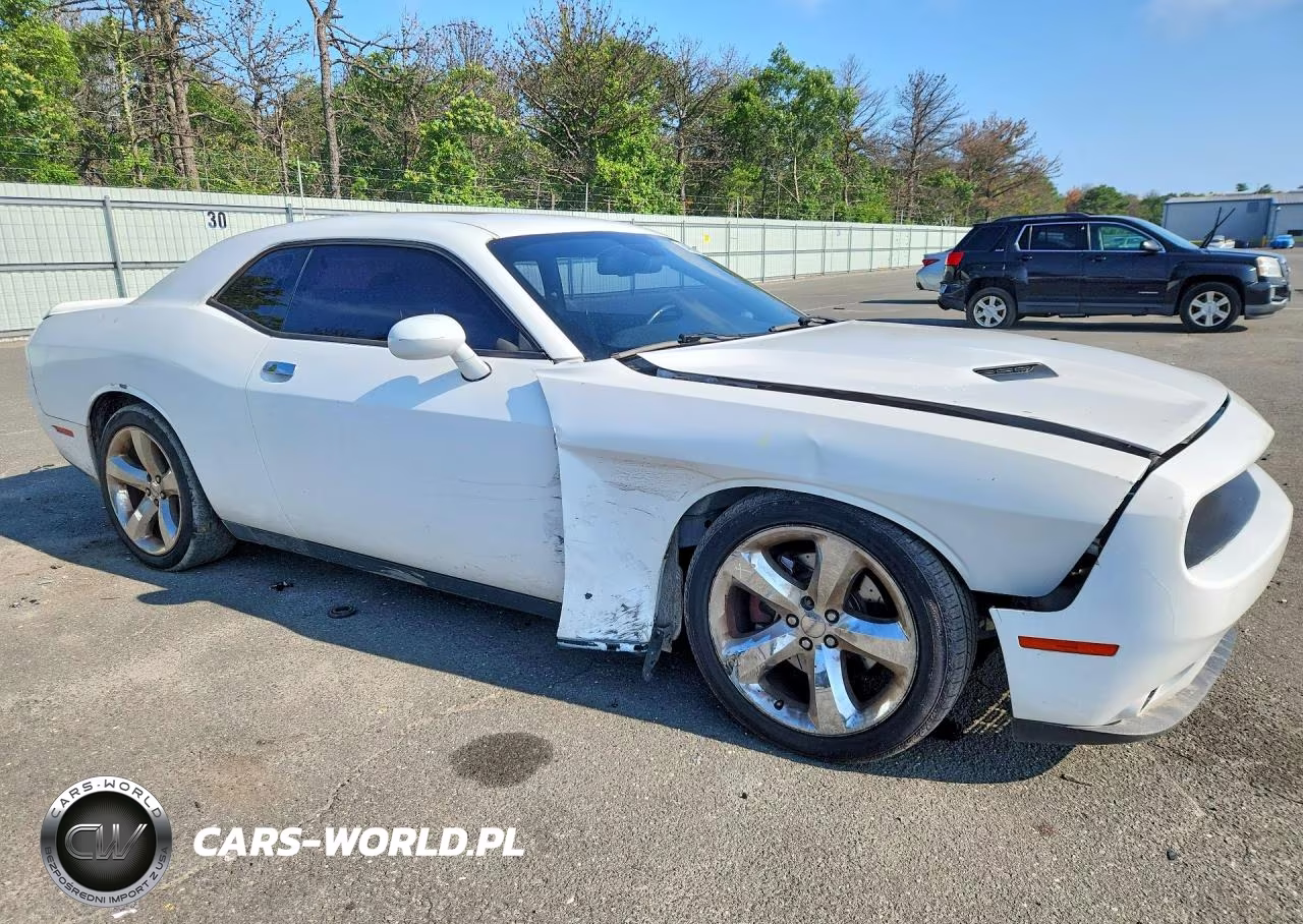 2015 Dodge Challenger Sxt Plus VIN:2C3CDZBG3FH758830 - 4