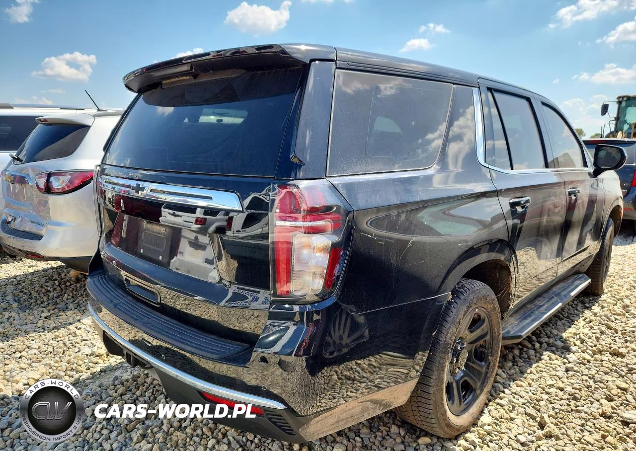 2021 Chevrolet Tahoe K1500 VIN:1GNSKLED3MR354913 - 3