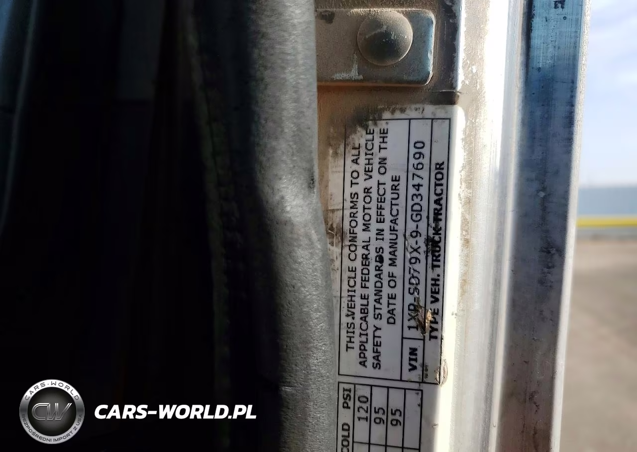 2016 Peterbilt 365 - Semi Truck VIN:1XPSD79X9GD347690 - 11