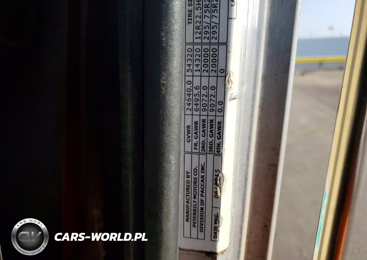 2016 Peterbilt 365 - Semi Truck VIN:1XPSD79X9GD347690 - 12