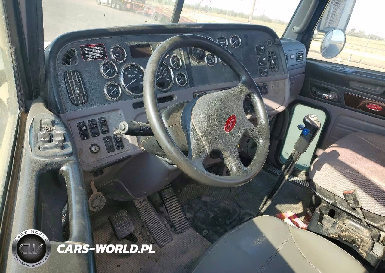 2016 Peterbilt 365 - Semi Truck VIN:1XPSD79X9GD347690 - 8