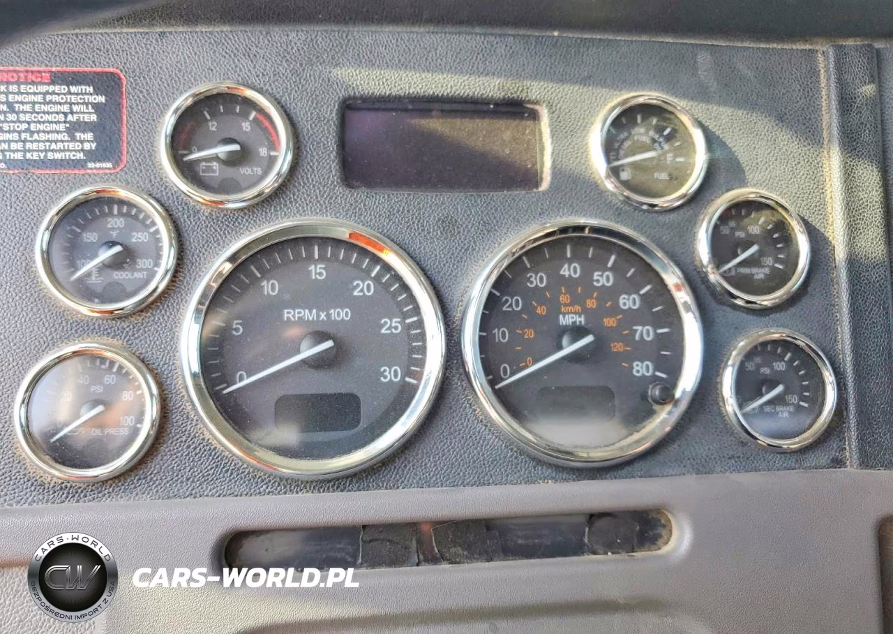 2016 Peterbilt 365 - Semi Truck VIN:1XPSD79X9GD347690 - 9