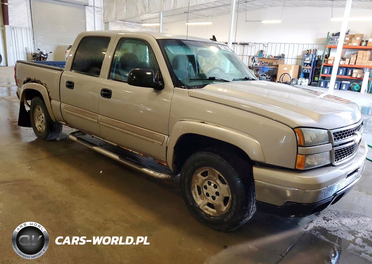 2007 Chevrolet Silverado K1500 Classic Crew Cab VIN:2GCEK13Z271166034 - 4