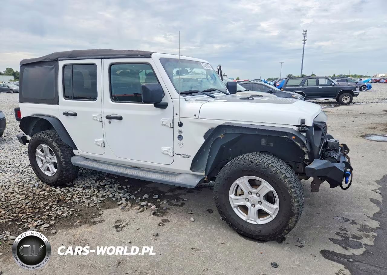 2018 Jeep Wrangler Unlimited Sport VIN:1C4HJXDN0JW327897 - 4