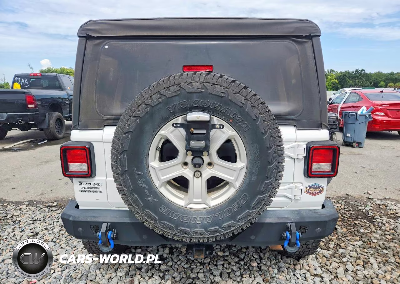 2018 Jeep Wrangler Unlimited Sport VIN:1C4HJXDN0JW327897 - 6