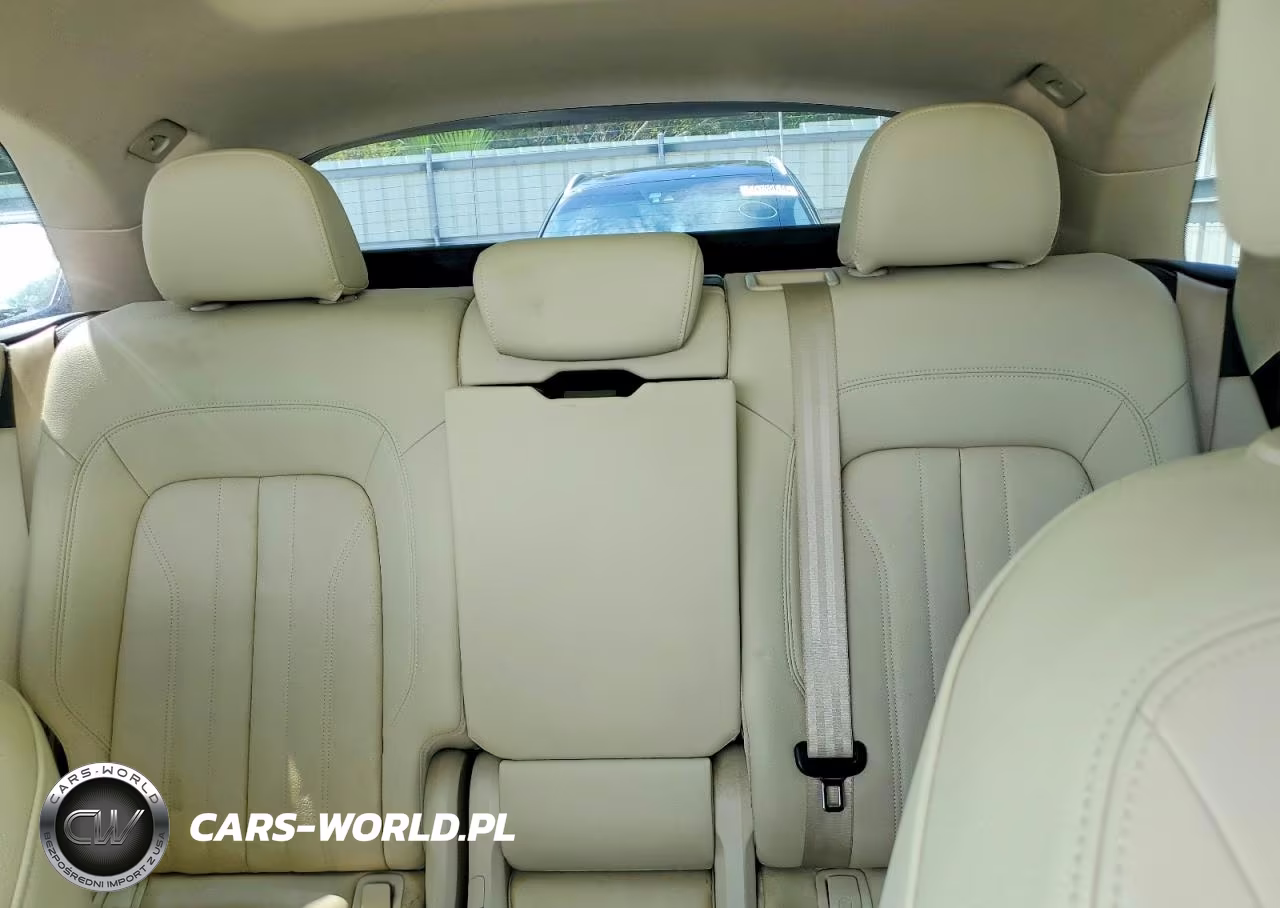 2018 Audi Q5 Premium Plus VIN:WA1BNAFY5J2005711 - 10