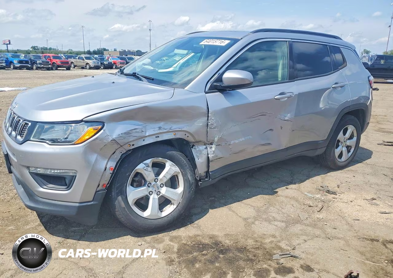 2018 Jeep Compass Latitude VIN:3C4NJDBB5JT483708 - 1
