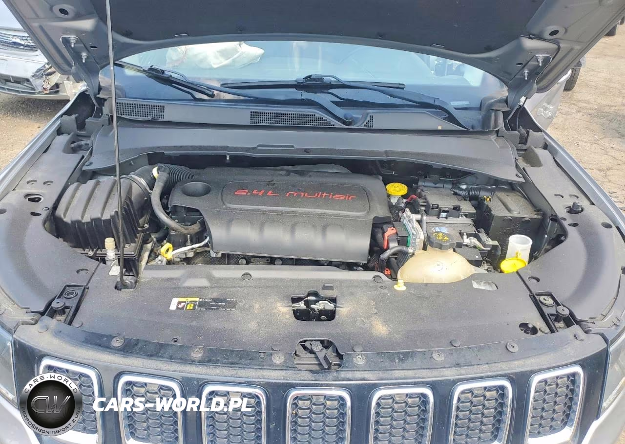 2018 Jeep Compass Latitude VIN:3C4NJDBB5JT483708 - 12