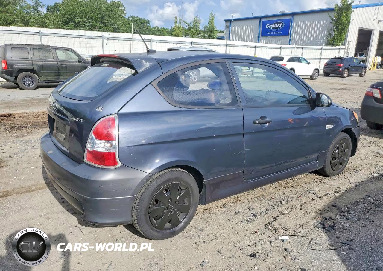 2008 Hyundai Accent Gs VIN:KMHCM36C58U095417 - 3