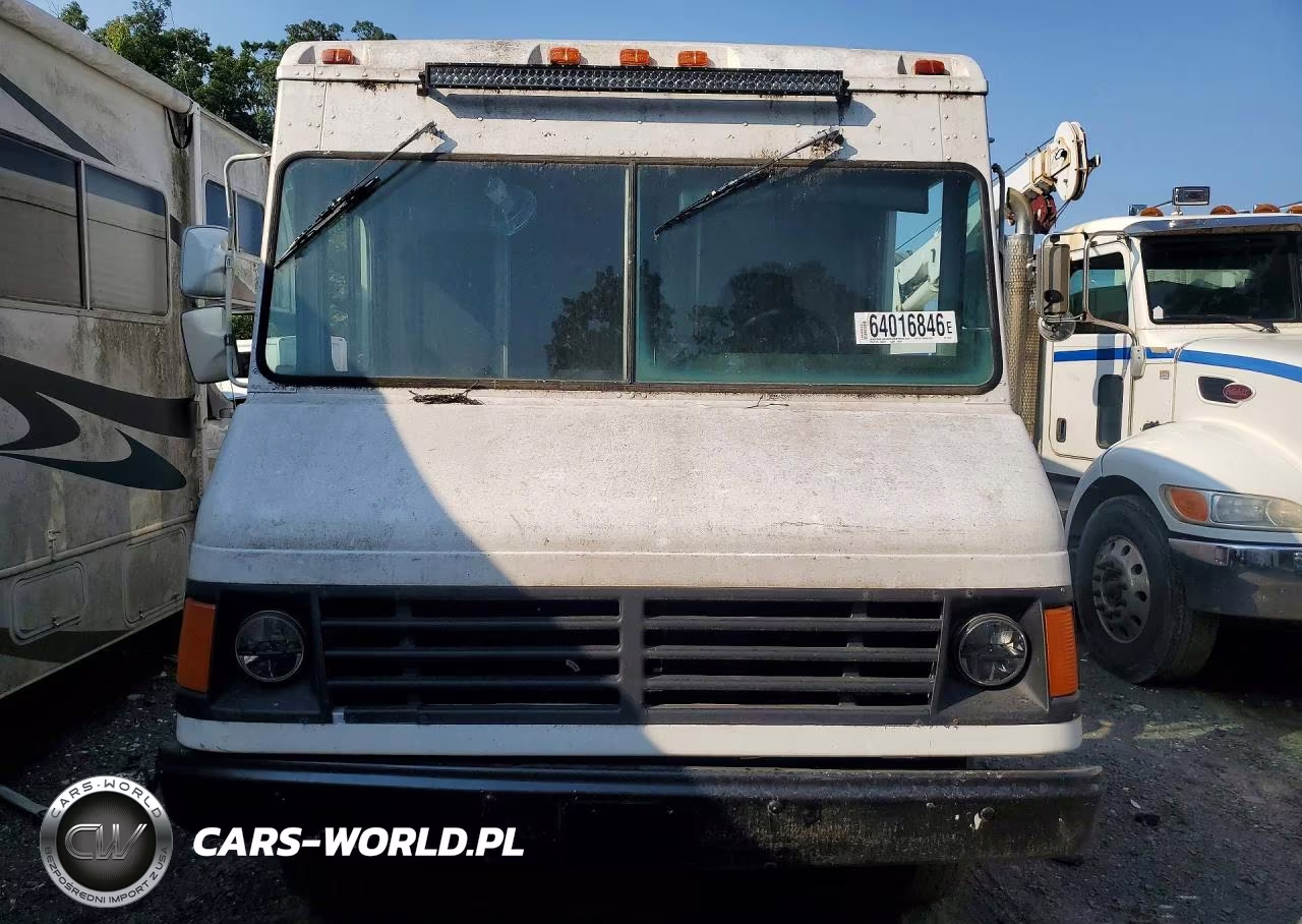 2001 Workhorse P42 Delivery Truck VIN:5B4KP42Y613328205 - 5