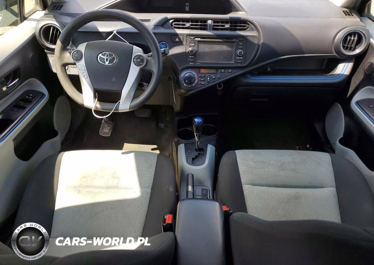 2013 Toyota Prius C VIN:JTDKDTB32D1050758 - 8