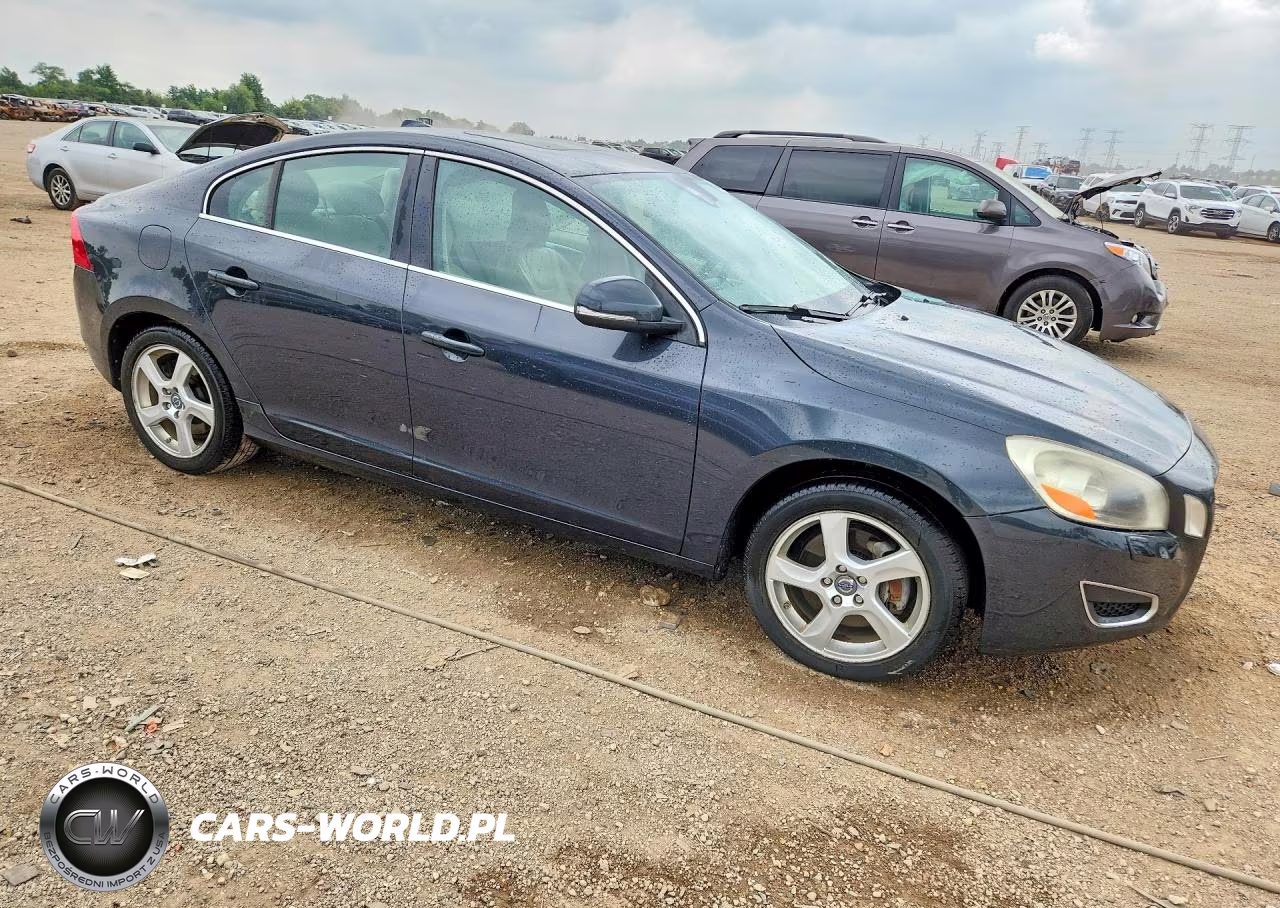2012 Volvo S60 T5 VIN:YV1622FS2C2046621 - 4