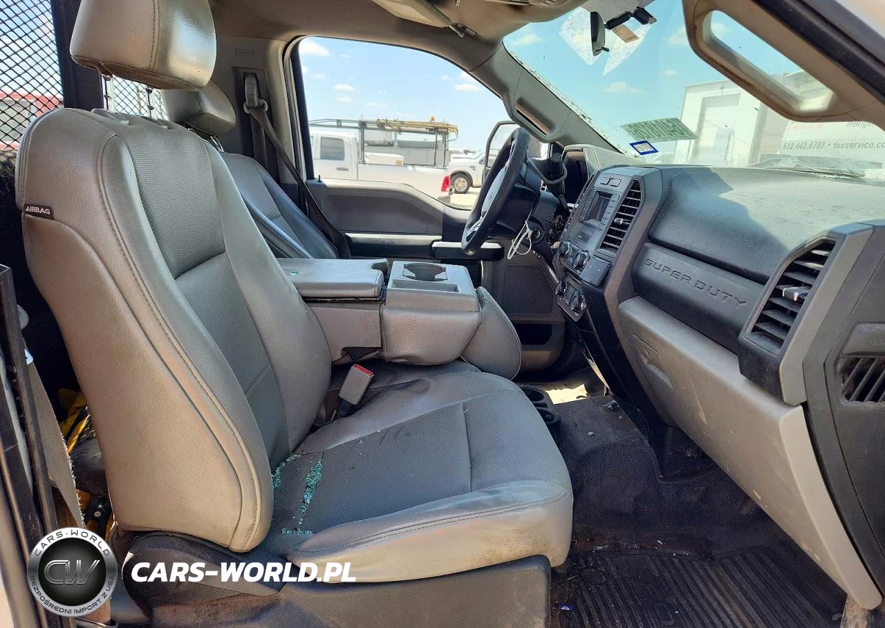2017 Ford F550 Super Duty VIN:1FDUF5GY2HEB24886 - 10