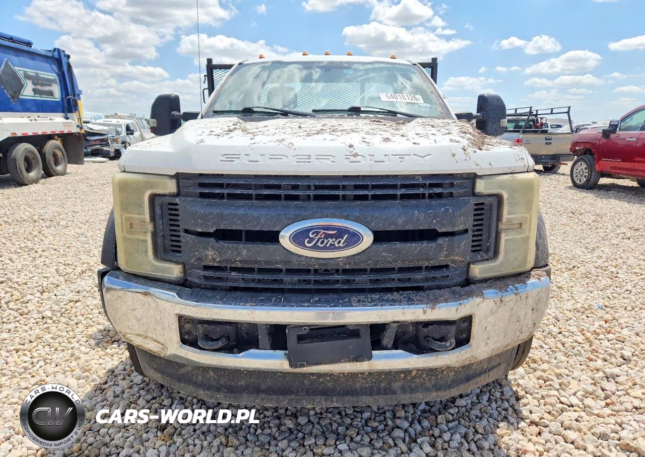 2017 Ford F550 Super Duty VIN:1FDUF5GY2HEB24886 - 5